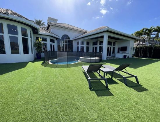 residential-boynton-beach-synthetic-grass-cleaning